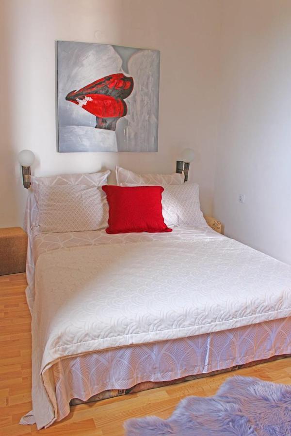 Apartments Gabriela ดริเวนิก ภายนอก รูปภาพ